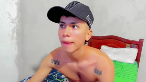 Snapshot of damien_444 chatting on 10.01.25 damien_444 online show from 10.01.25