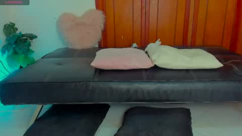 Snapshot of damn_fantasy chatting on 02.17.25 Kary-- independent model Schedule 0530am-1000am colombian time online show from 02.17.25