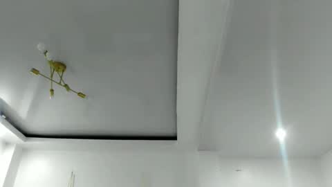 Snapshot of damnperfectxx chatting on 12.04.25 damnperfectxx online show from 12.04.25