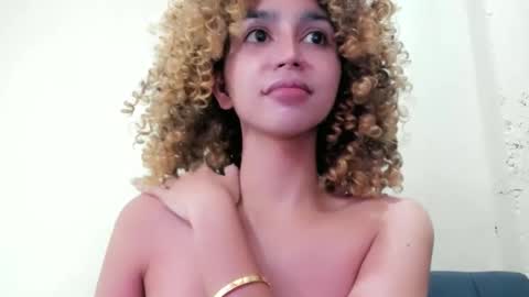 Snapshot of damnperfectxx chatting on 02.10.26 damnperfectxx online show from 02.10.26