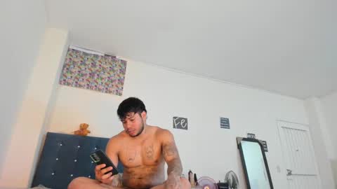 Snapshot of damonxxx1 chatting on 01.25.25 Damon online show from 01.25.25