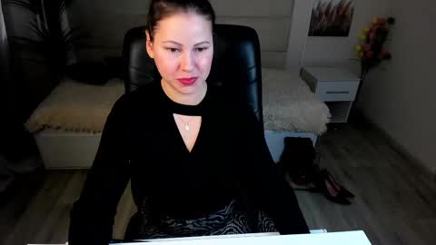 Snapshot of dana_dom chatting on 02.18.25 Dana Dom online show from 02.18.25