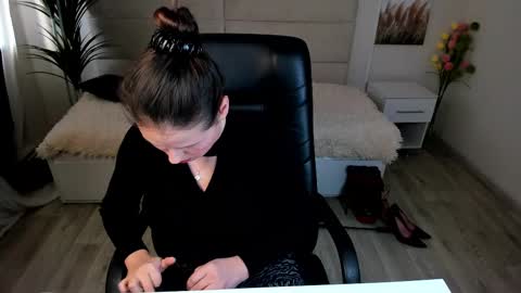 Snapshot of dana_dom chatting on 02.18.25 Dana Dom online show from 02.18.25