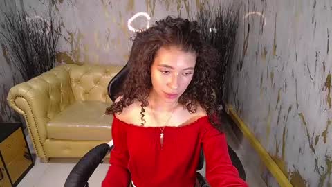 Snapshot of danatella_a chatting on 02.05.25 Danatella online show from 02.05.25