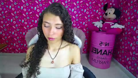 Snapshot of danatella_a chatting on 02.06.25 Danatella online show from 02.06.25