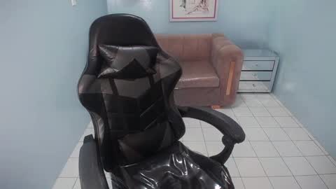 Snapshot of danatella_a chatting on 03.04.25 Danatella online show from 03.04.25