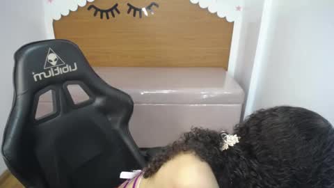 Snapshot of danatella_a chatting on 09.15.25 Danatella online show from 09.15.25