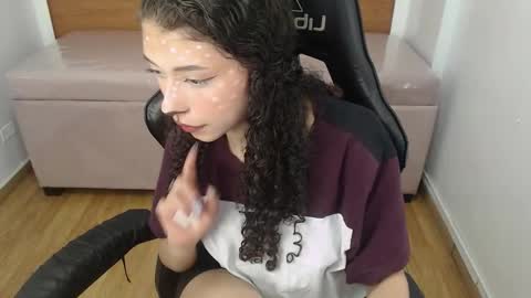 Snapshot of danatella_a chatting on 10.07.25 Danatella online show from 10.07.25