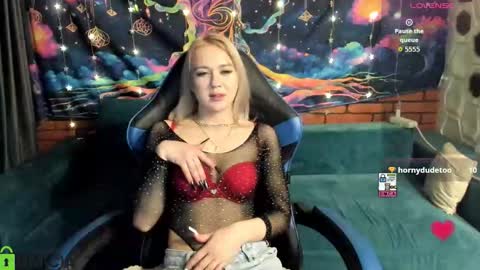 dances_queen online show from 03.13.26