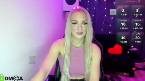 dances_queen online show from 04.28.26