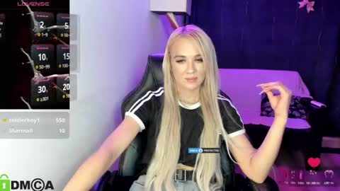dances_queen online show from 08.03.26