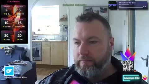 Snapshot of dangerous_kitkat chatting on 09.17.25 Dangerous kitkat online show from 09.17.25