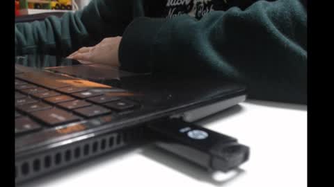 dani_alpina online show from 01.12.25