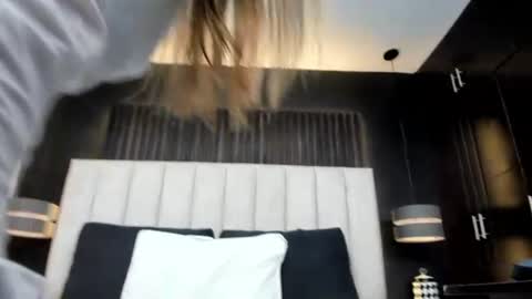 Snapshot of dania_moore_ chatting on 06.10.26 JANE online show from 06.10.26