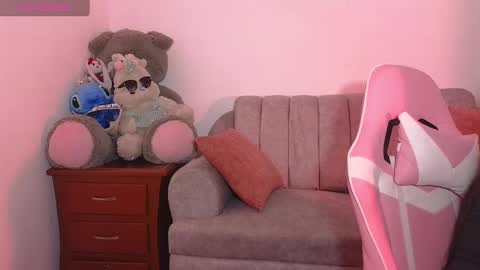 Snapshot of daniabet chatting on 02.21.25 valentina online show from 02.21.25