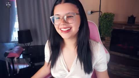 Snapshot of danibedonie chatting on 10.13.25 Venice online show from 10.13.25