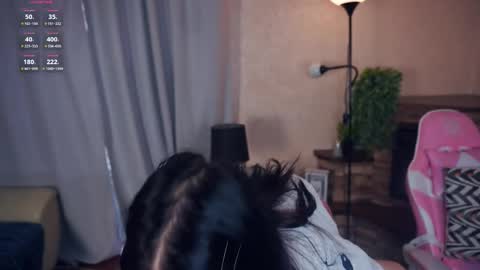 Snapshot of danibedonie chatting on 10.22.25 Venice online show from 10.22.25