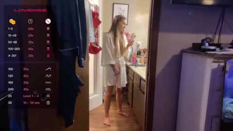 Dani Dragon online show from 12.19.24