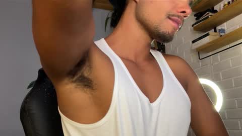 Snapshot of daniel0910s chatting on 03.25.26 Daniel online show from 03.25.26