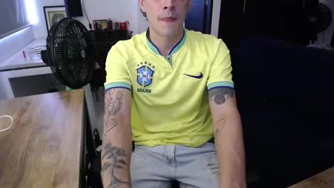 Snapshot of daniel_velez26 chatting on 03.21.26 daniel_velez26 online show from 03.21.26