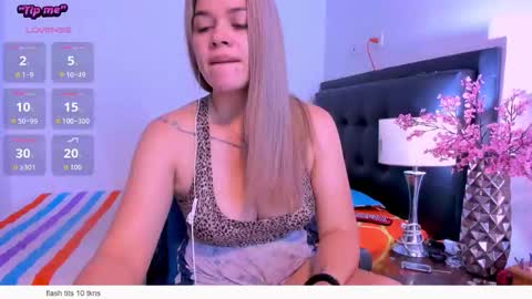 Snapshot of daniela_beauty chatting on 03.19.26 daniela online show from 03.19.26