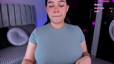 Snapshot of daniela_hornny chatting on 12.17.24 dani h0rx online show from 12.17.24