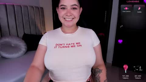 Snapshot of daniela_hornny chatting on 02.21.25 dani h0rx online show from 02.21.25