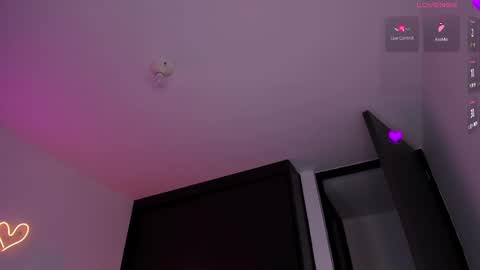 Snapshot of daniela_hornny chatting on 02.25.25 dani h0rx online show from 02.25.25