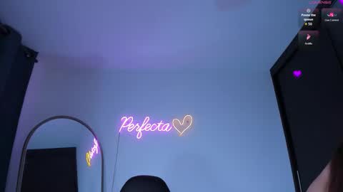 Snapshot of daniela_hornny chatting on 11.25.25 dani h0rx online show from 11.25.25