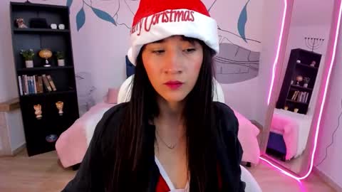 daniela_santanaa online show from 12.04.25