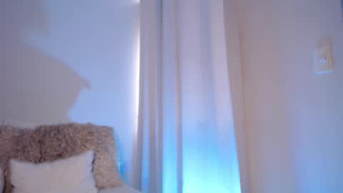 Lucia online show from 10.09.25