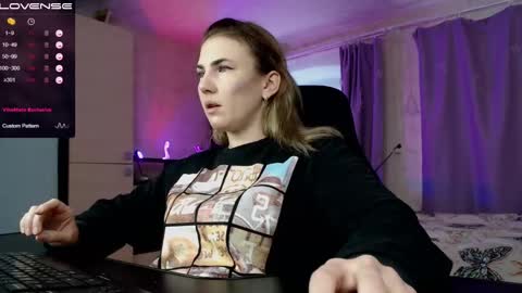 Snapshot of danielacooperx chatting on 01.26.25 Daniela Cooper online show from 01.26.25