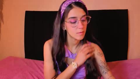 Snapshot of danielamonroe chatting on 12.19.25 danielamonroe online show from 12.19.25