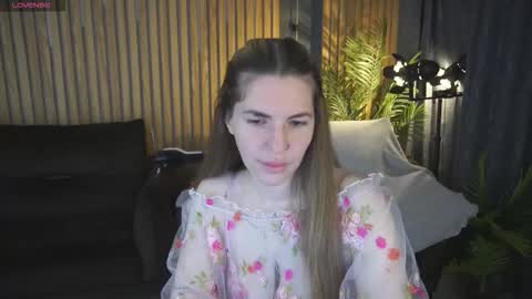 danielareign online show from 03.26.26