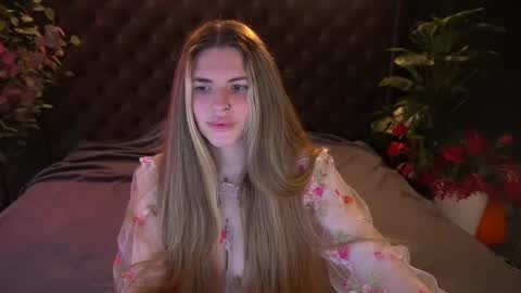 danielareign online show from 04.15.26