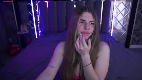 danielareign online show from 04.23.26