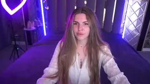 Snapshot of danielareign chatting on 06.13.26 danielareign online show from 06.13.26