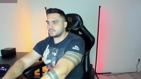 Snapshot of danielbateson chatting on 10.15.25 danielbateson online show from 10.15.25