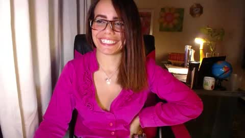 Snapshot of danielle_rose_ chatting on 06.04.26 Angie online show from 06.04.26