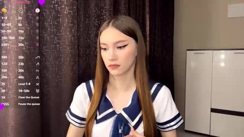 Snapshot of daniellecorra chatting on 02.28.26 Trisha wanna play Meow online show from 02.28.26