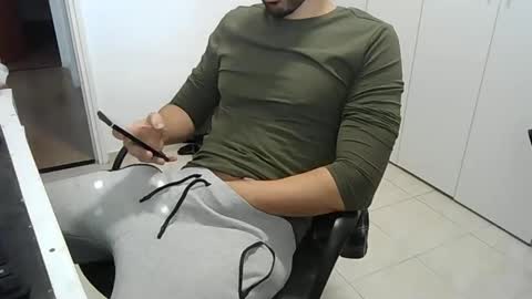 Snapshot of danielsexy400789 chatting on 12.07.24 daniell sexy body online show from 12.07.24