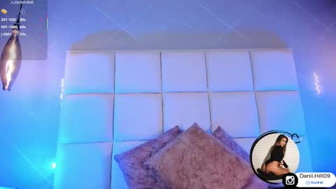 Snapshot of danii_hill chatting on 11.11.25 Danii online show from 11.11.25