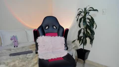 Daniela  online show from 11.29.25