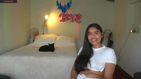 danalle .. online show from 01.02.25