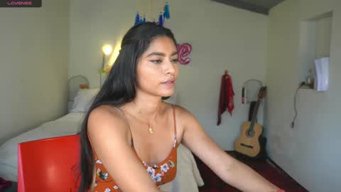 danalle .. online show from 02.10.25