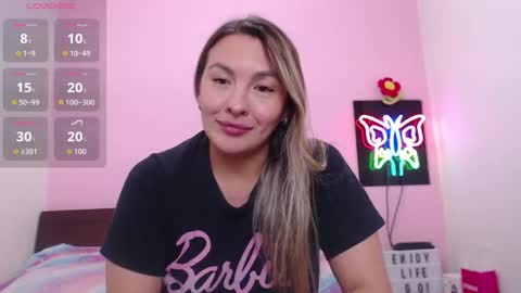Snapshot of danika_bellaa chatting on 07.18.26 K A R O L online show from 07.18.26