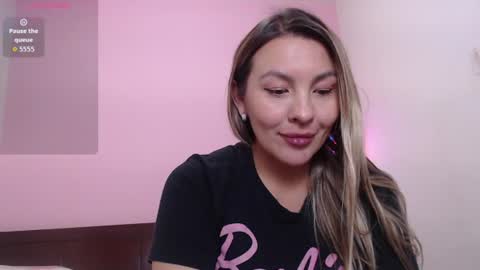 Snapshot of danika_bellaa chatting on 08.06.26 K A R O L online show from 08.06.26