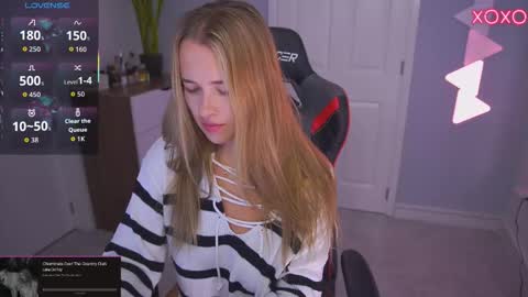 Snapshot of danikadillan chatting on 01.10.26 Hi my name is Anna. Please say hello I like to chat with you. If u have request use Tip option .Thank you online show from 01.10.26