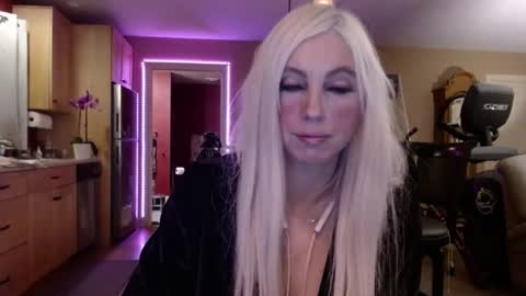 DanikaWhite69 online show from 02.11.25