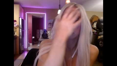 Snapshot of danikawhite69 chatting on 08.06.26 DanikaWhite69 online show from 08.06.26